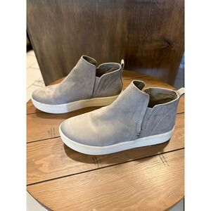 Dolce Vita Gray Suede Women Slip-On Platform High-Top Sneaker Size 7.5